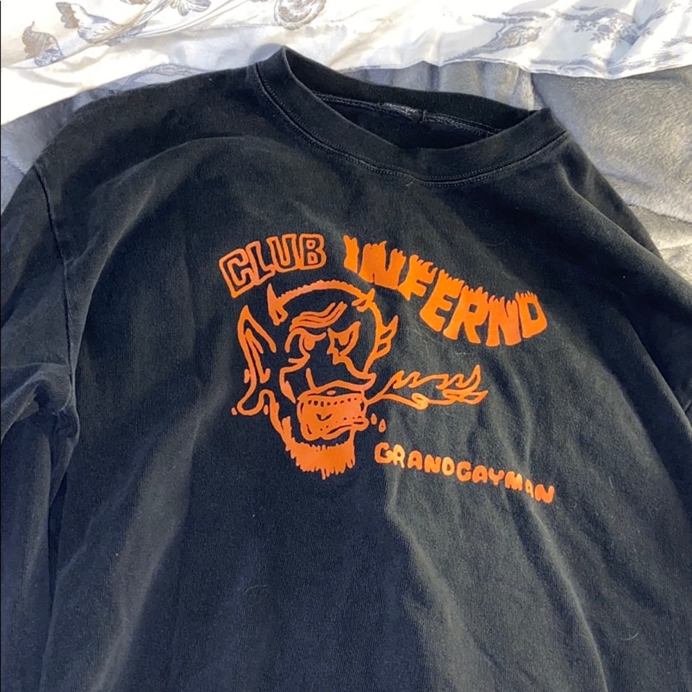 Brandy Melville long sleeve top